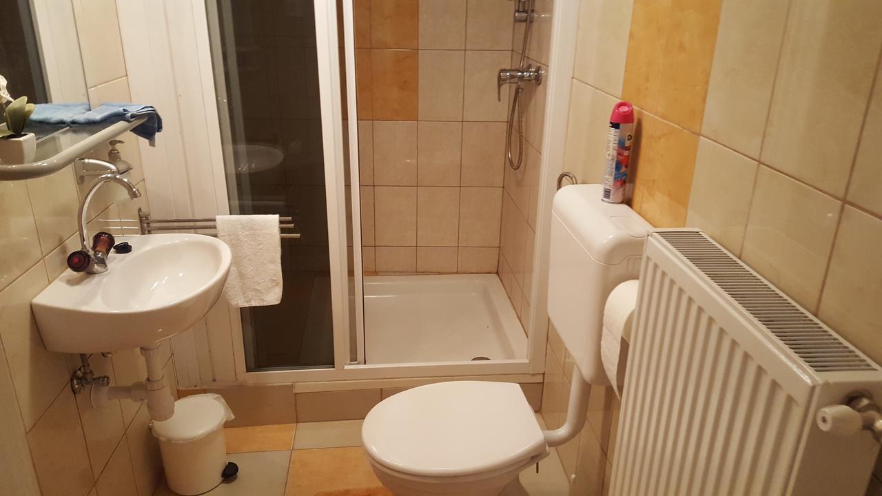 Hangulat Vendeghaz Apartmanok Orosháza Exterior photo