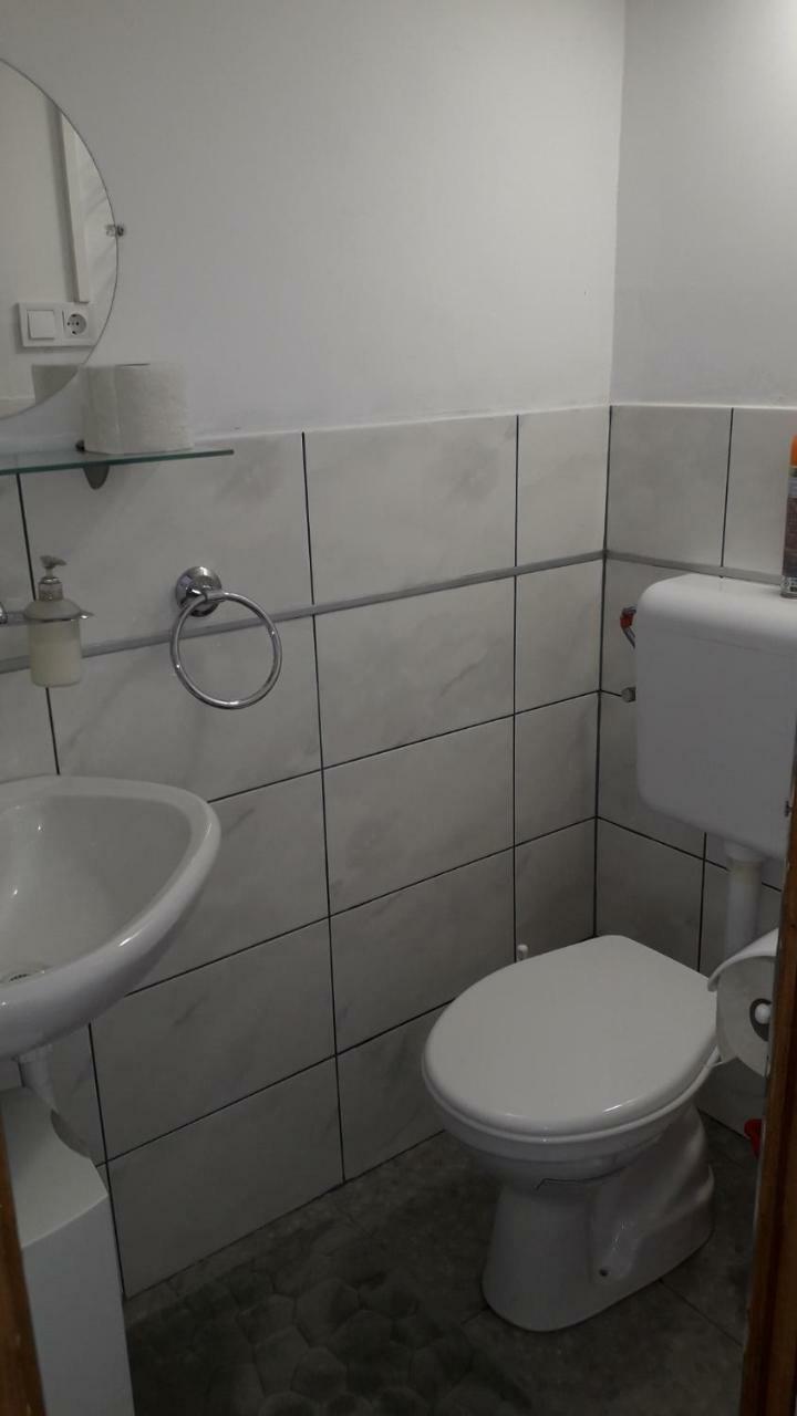 Hangulat Vendeghaz Apartmanok Orosháza Exterior photo